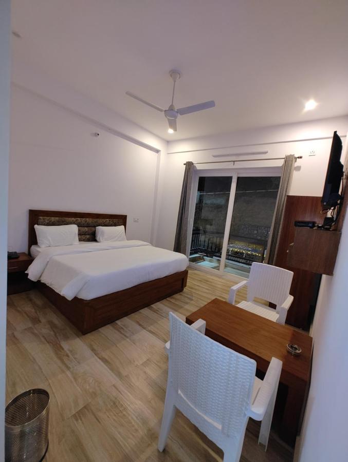 Hotel Anantam Residency Uttarkāshi Exteriör bild