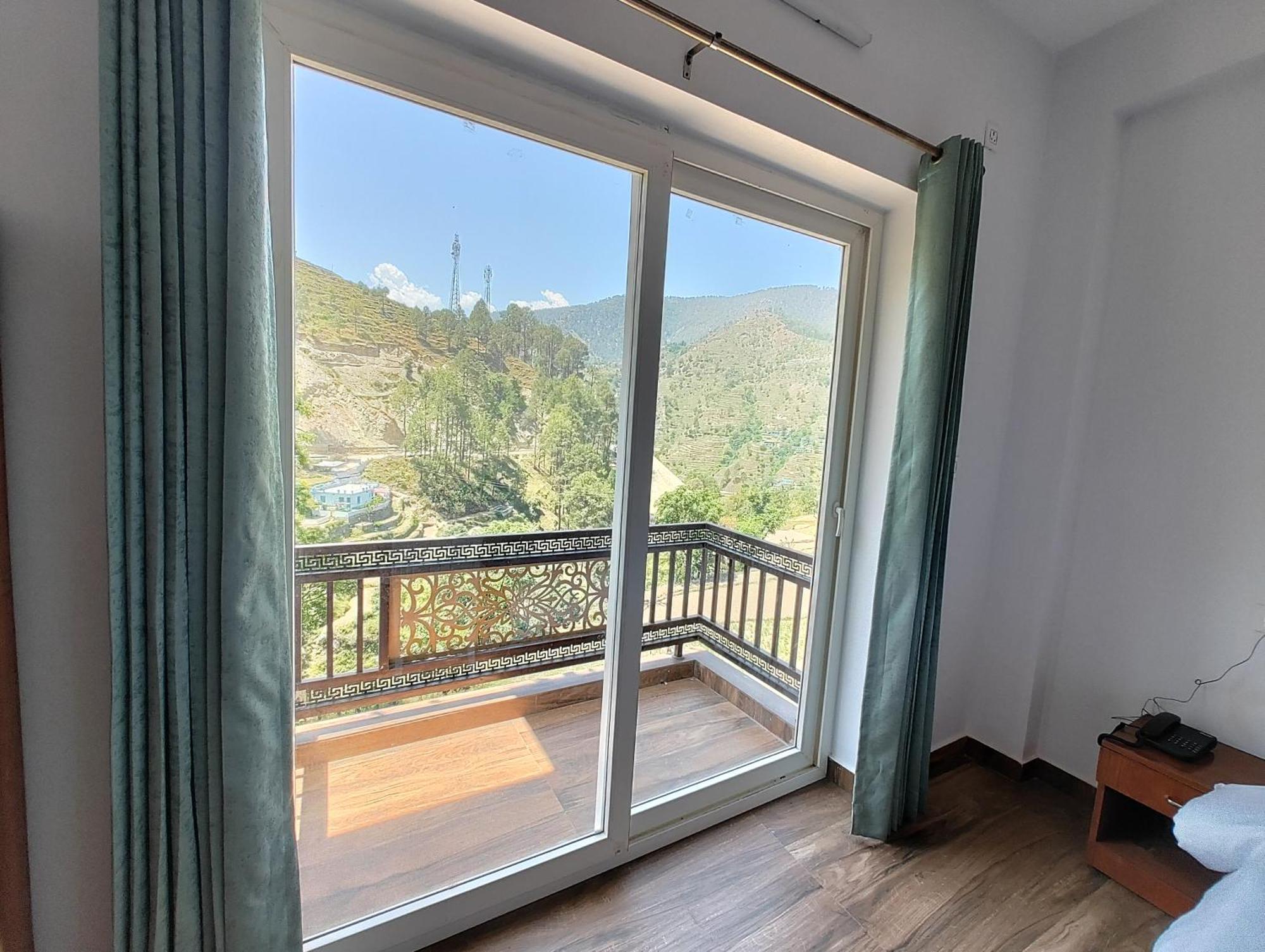 Hotel Anantam Residency Uttarkāshi Exteriör bild