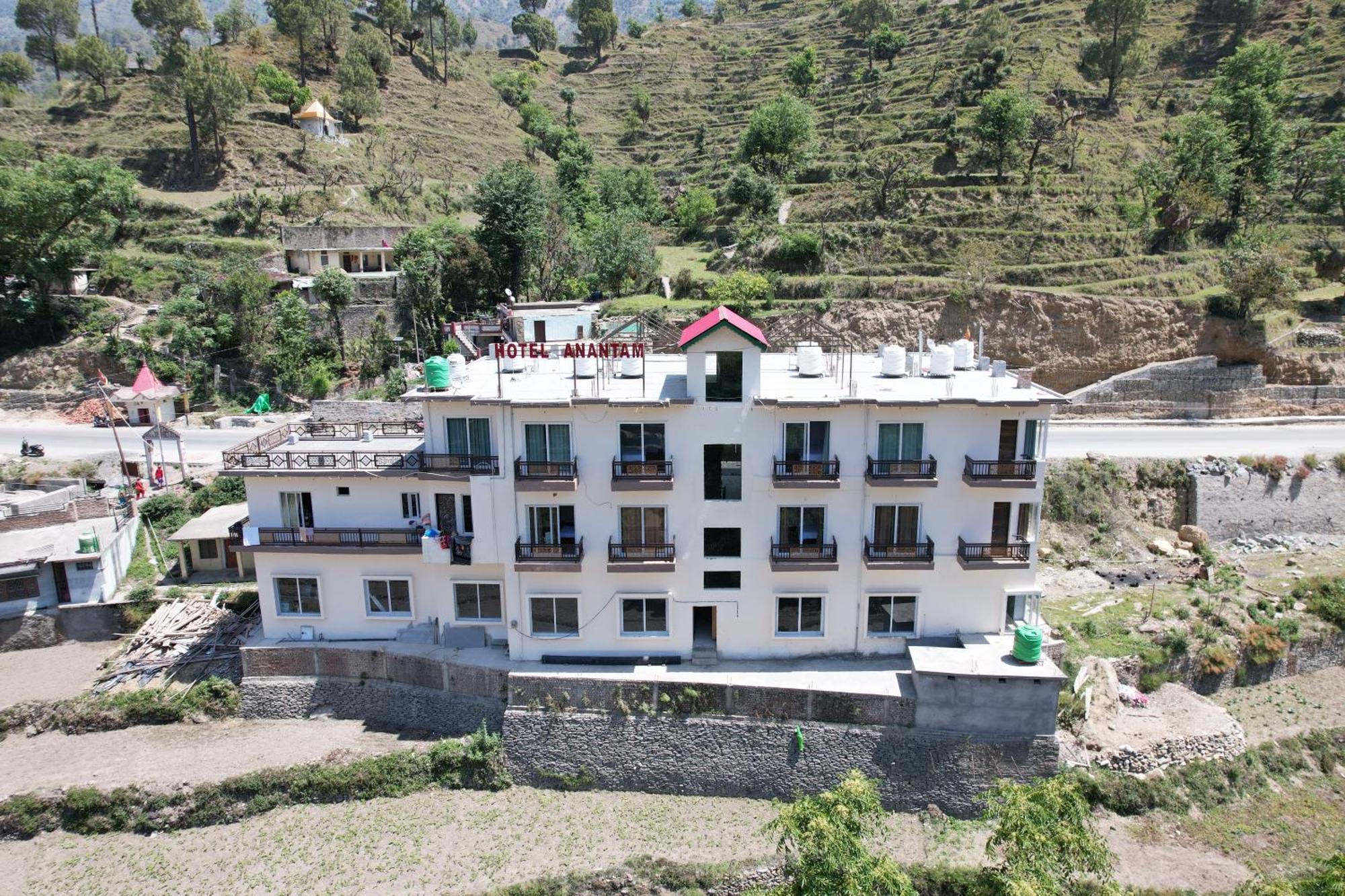 Hotel Anantam Residency Uttarkāshi Exteriör bild