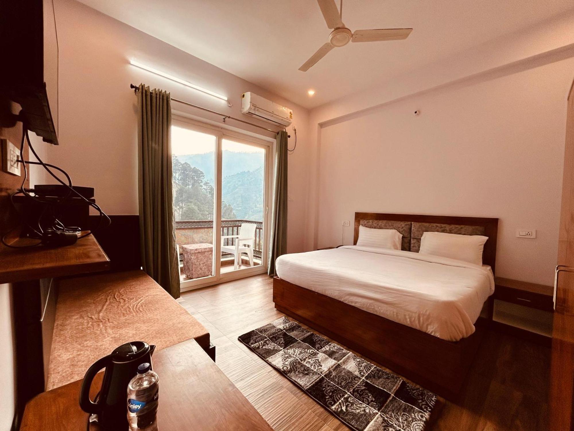 Hotel Anantam Residency Uttarkāshi Exteriör bild